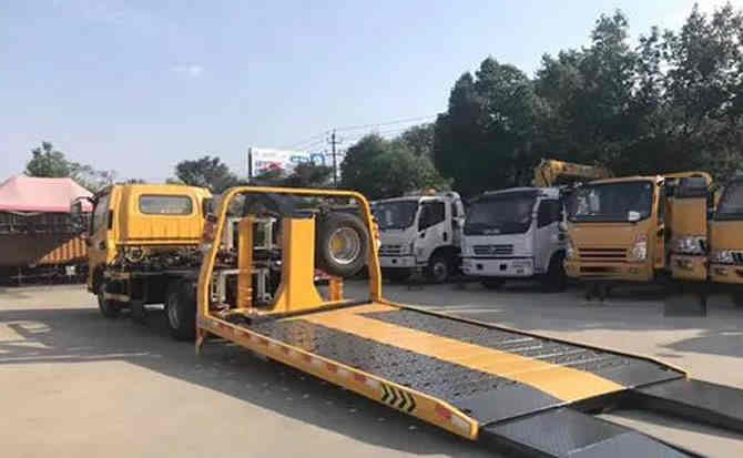 盖州汽车中途维修案例